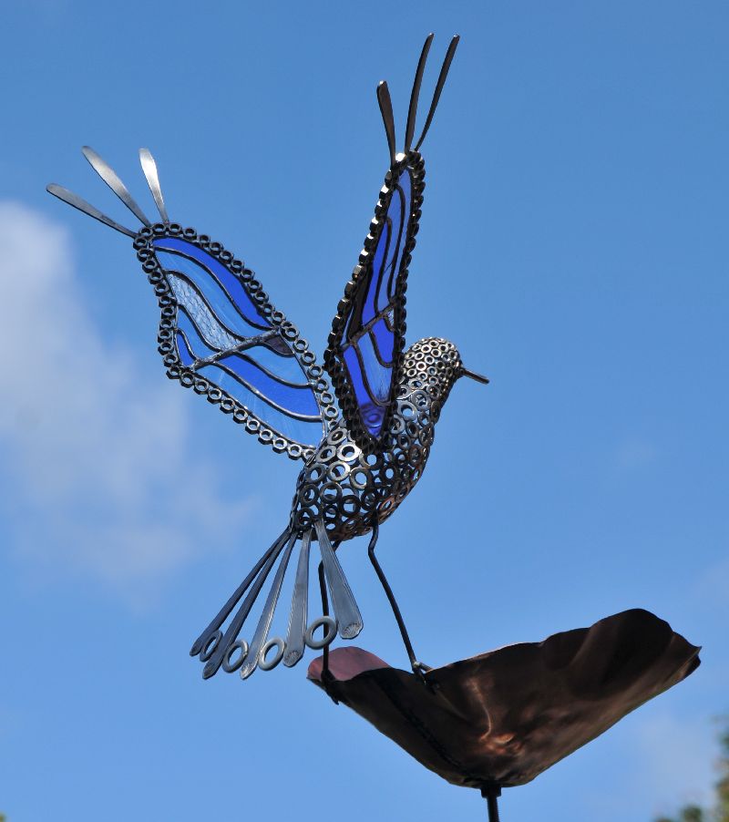 abreuvoir pour oiseau avec pied